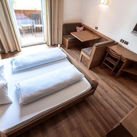 Hotel Zum Loewen - Al Leone Meltina Esterno foto