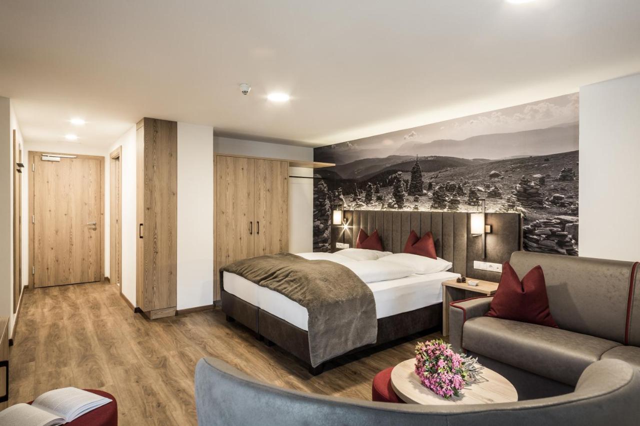 Hotel Zum Loewen - Al Leone Meltina Esterno foto
