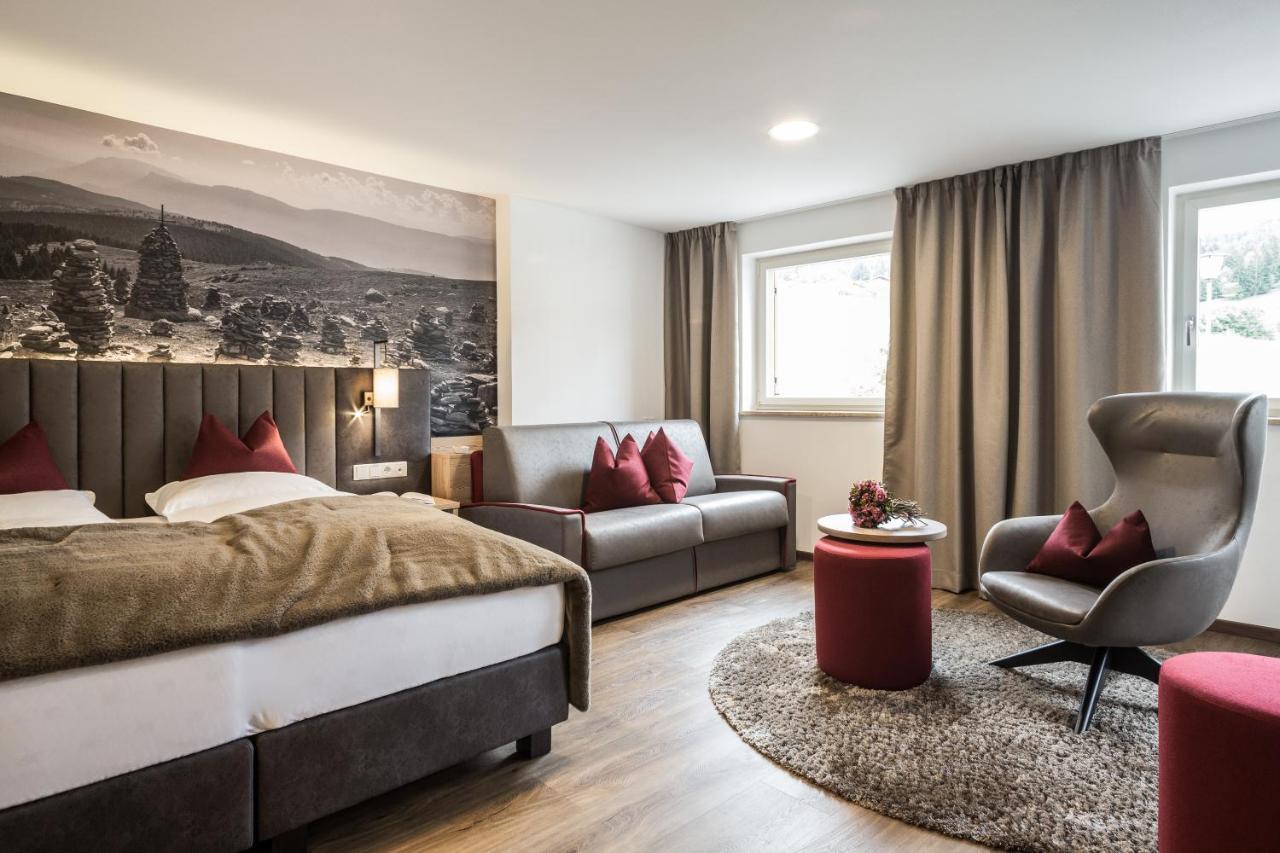 Hotel Zum Loewen - Al Leone Meltina Esterno foto