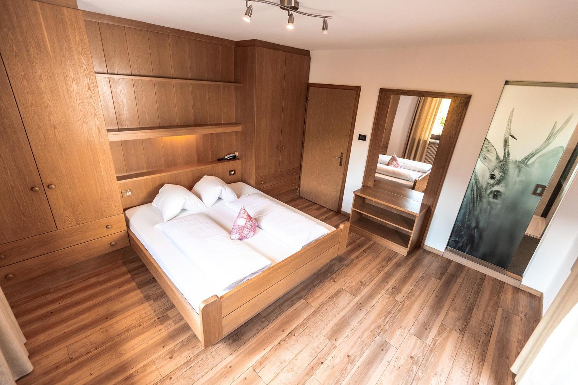 Hotel Zum Loewen - Al Leone Meltina Esterno foto