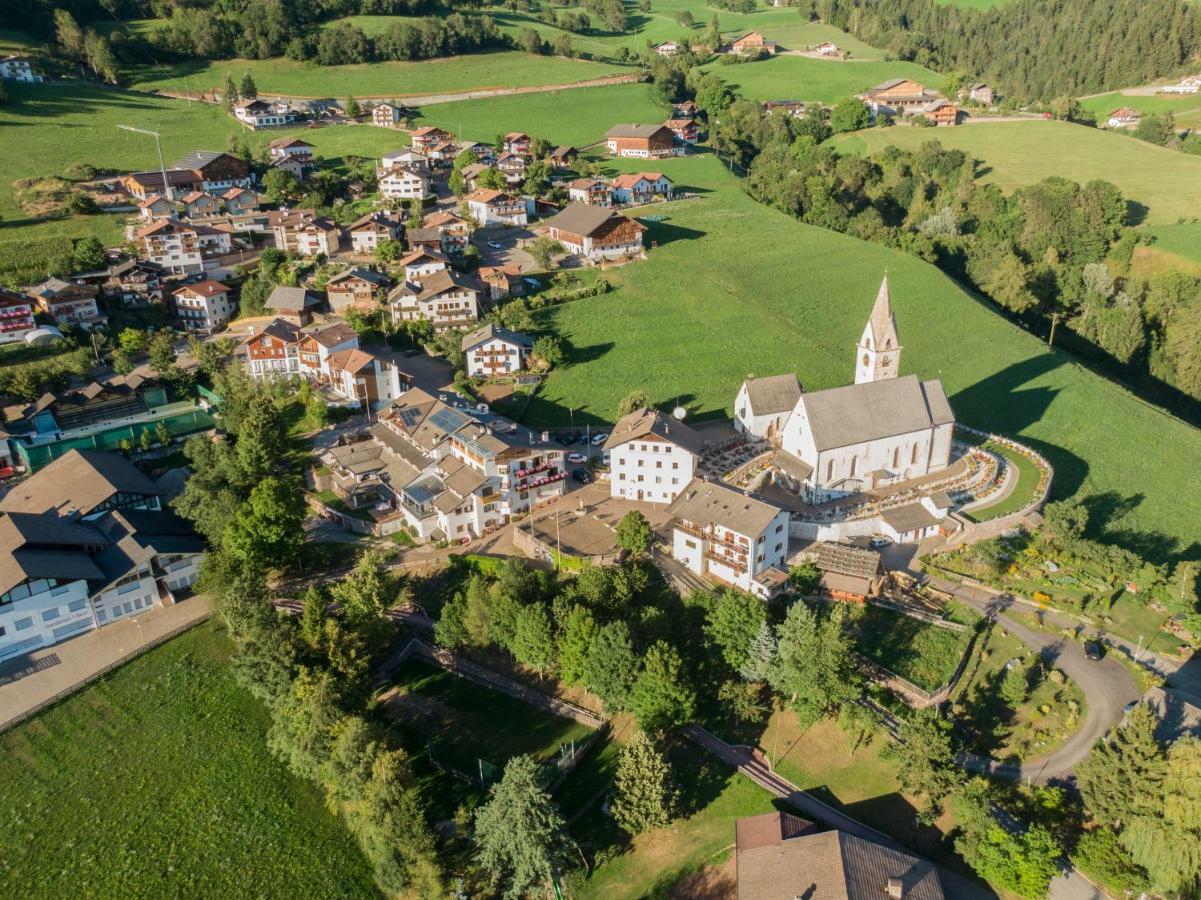 Hotel Zum Loewen - Al Leone Meltina Esterno foto